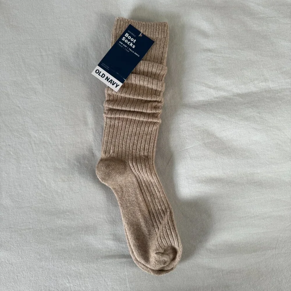 NWT Old Navy Boot Socks in Camel One Size - Picture 3 of 4